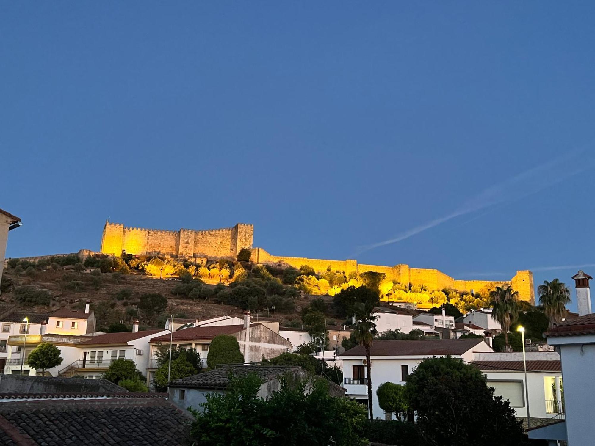 Grupo Garcia De Paredes Apartamentos Turisticos ตรูคีโย ภายนอก รูปภาพ
