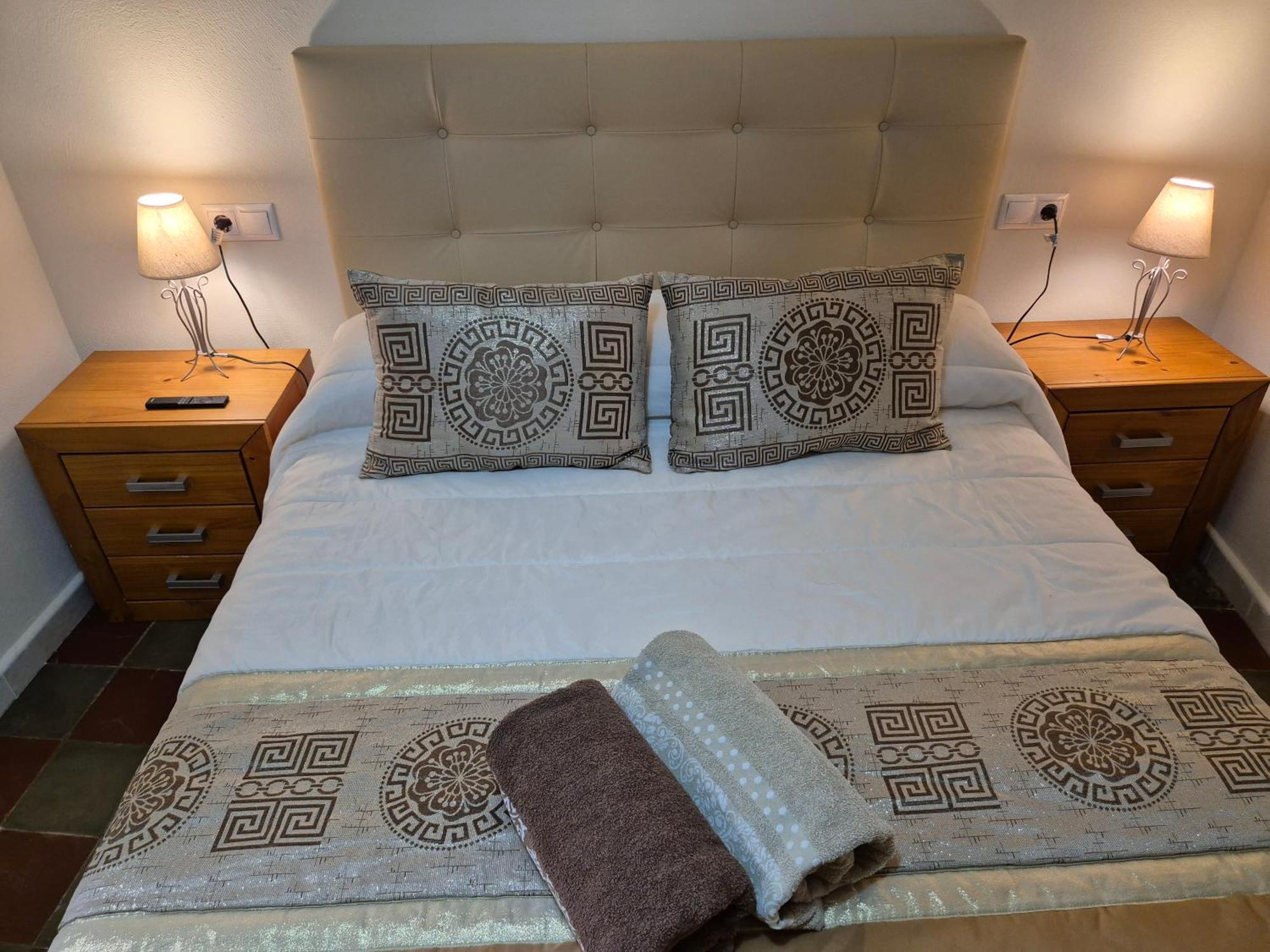 Grupo Garcia De Paredes Apartamentos Turisticos ตรูคีโย ภายนอก รูปภาพ